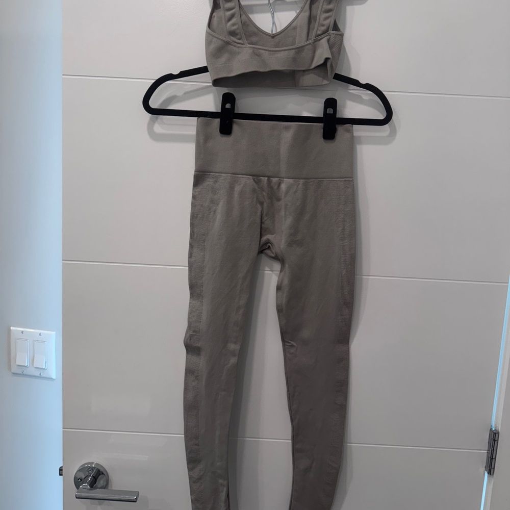 Set Active Grey Seamless Workout Set - image 2